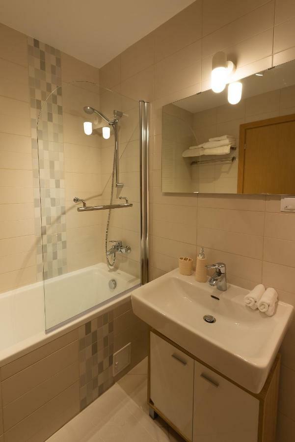 Central Apartment Букурещ Екстериор снимка
